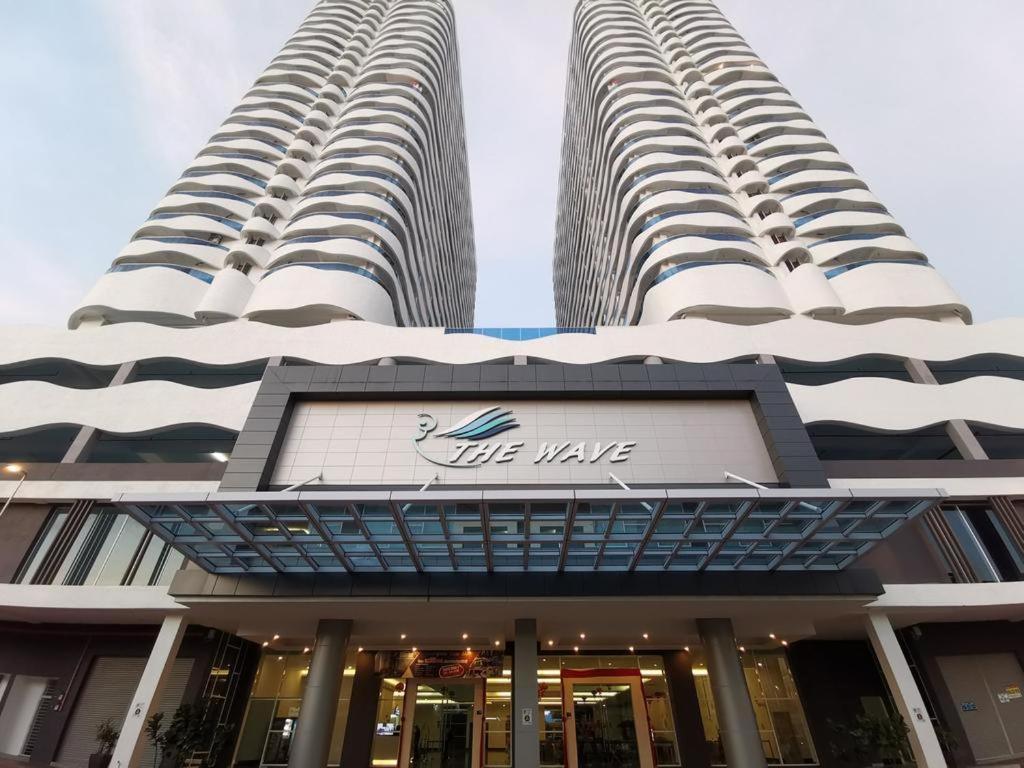 The Wave Residence Melaka Malacca Exterior foto